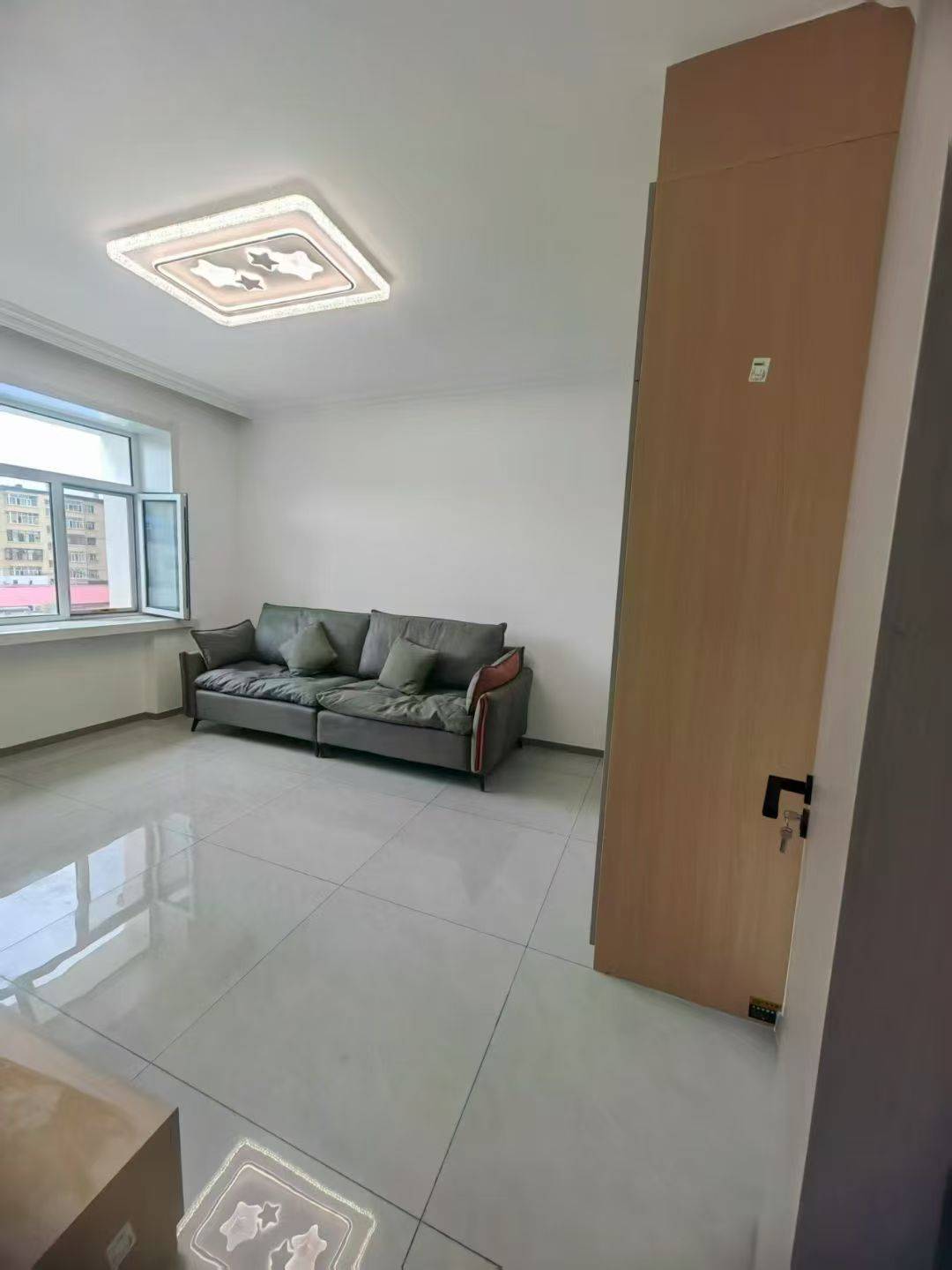 出售运销处5楼50平