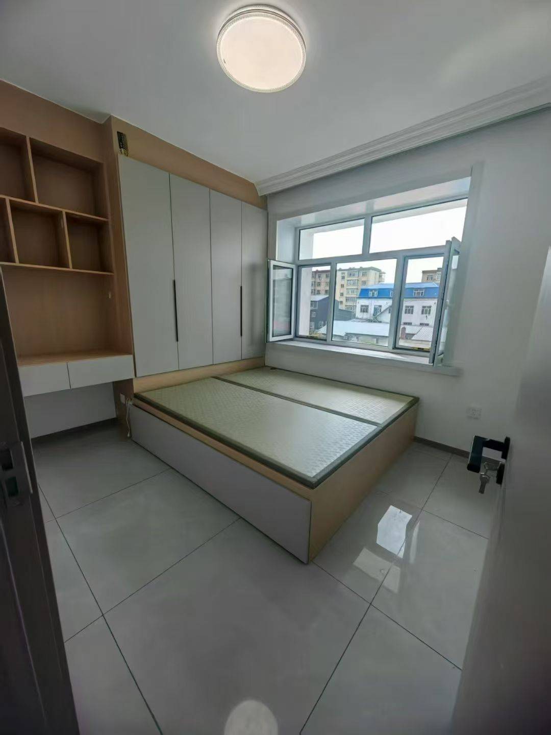 出售运销处5楼50平