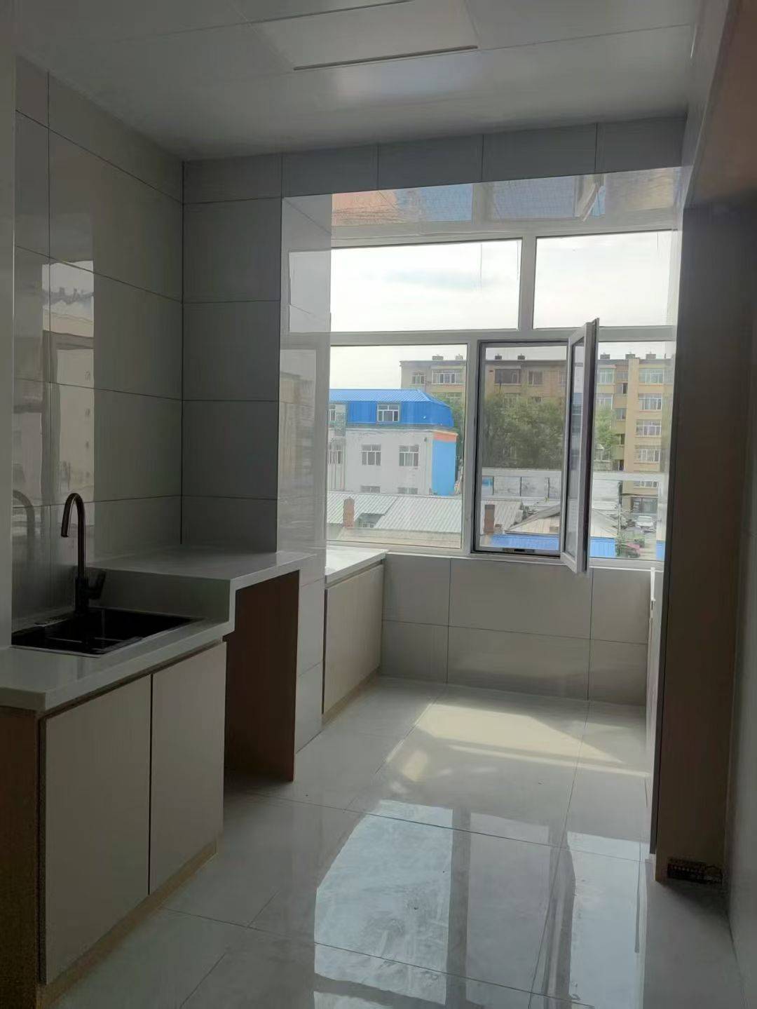 出售运销处5楼50平