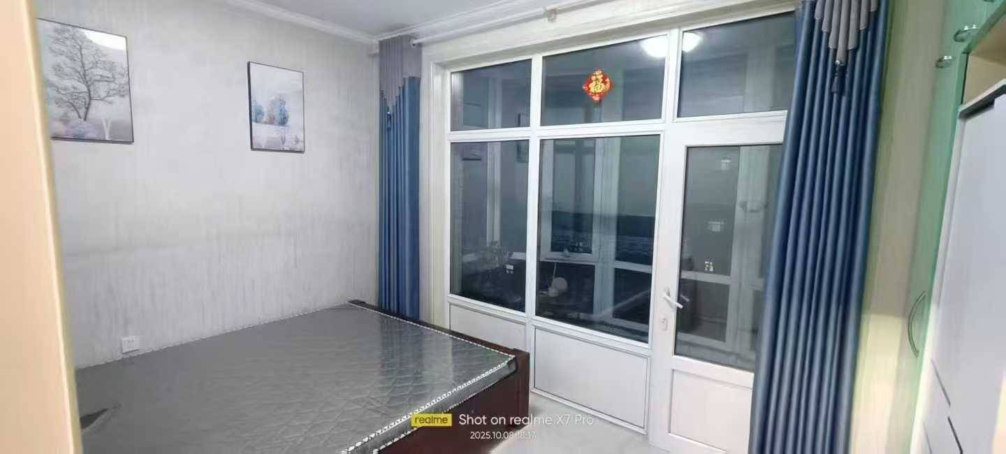 出租:欧洲新城6楼