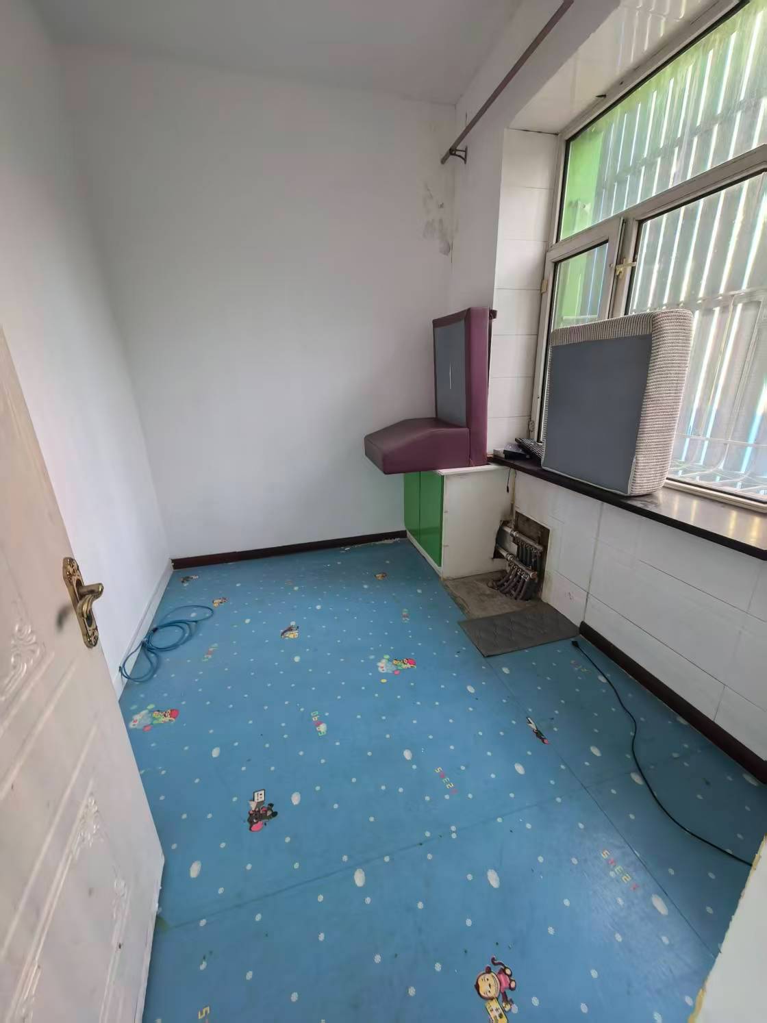 出租四中附近商服