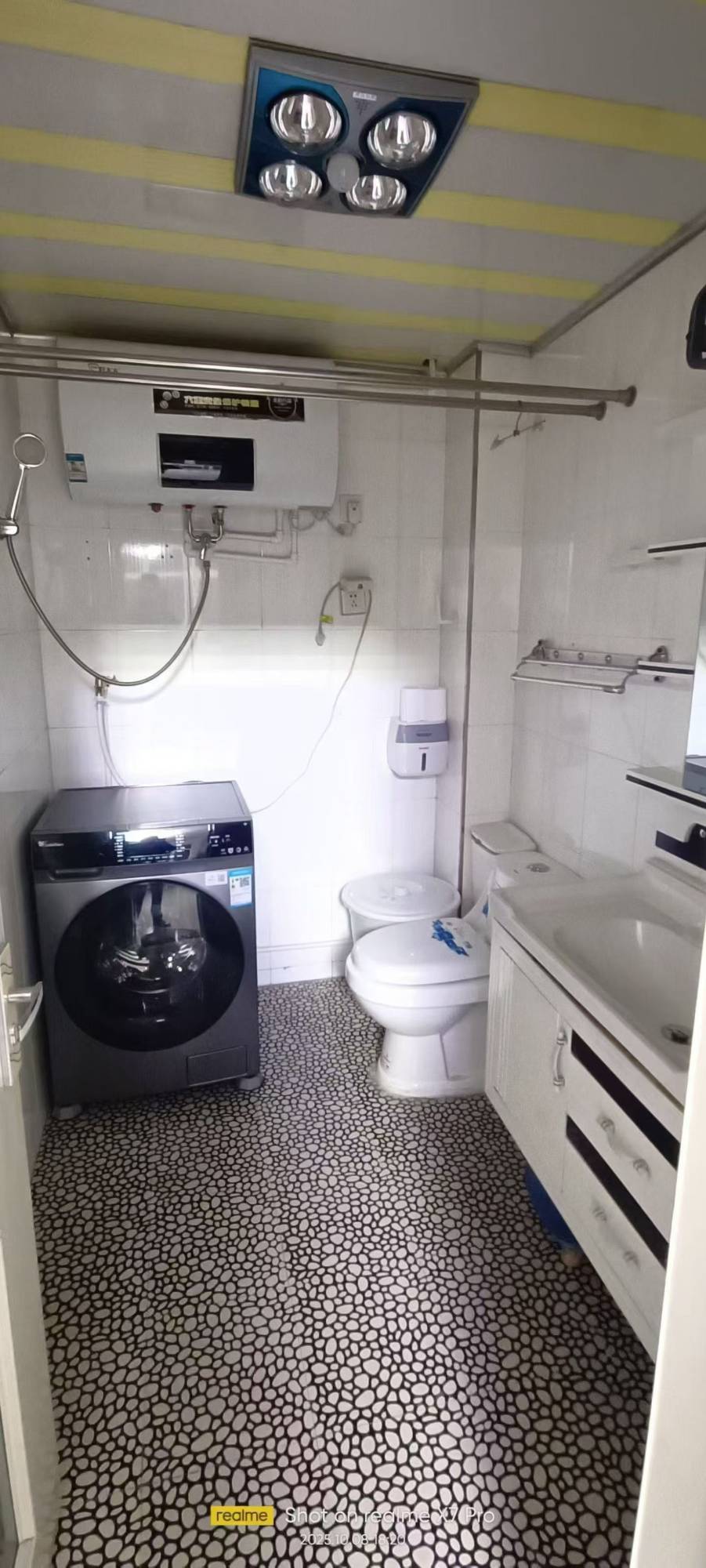 出租:欧洲新城6楼