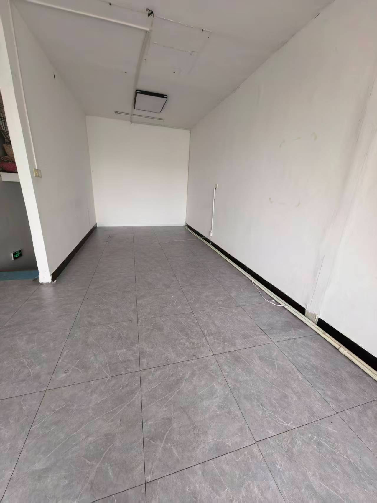 出租四中附近商服