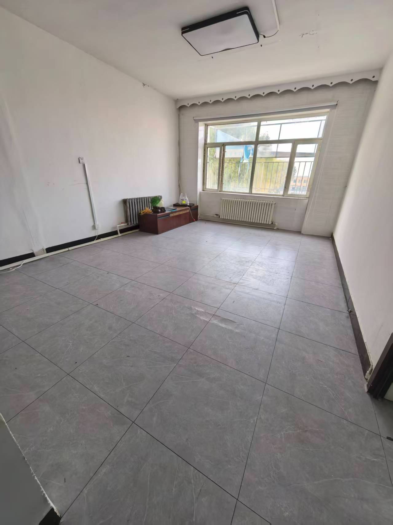 出租四中附近商服