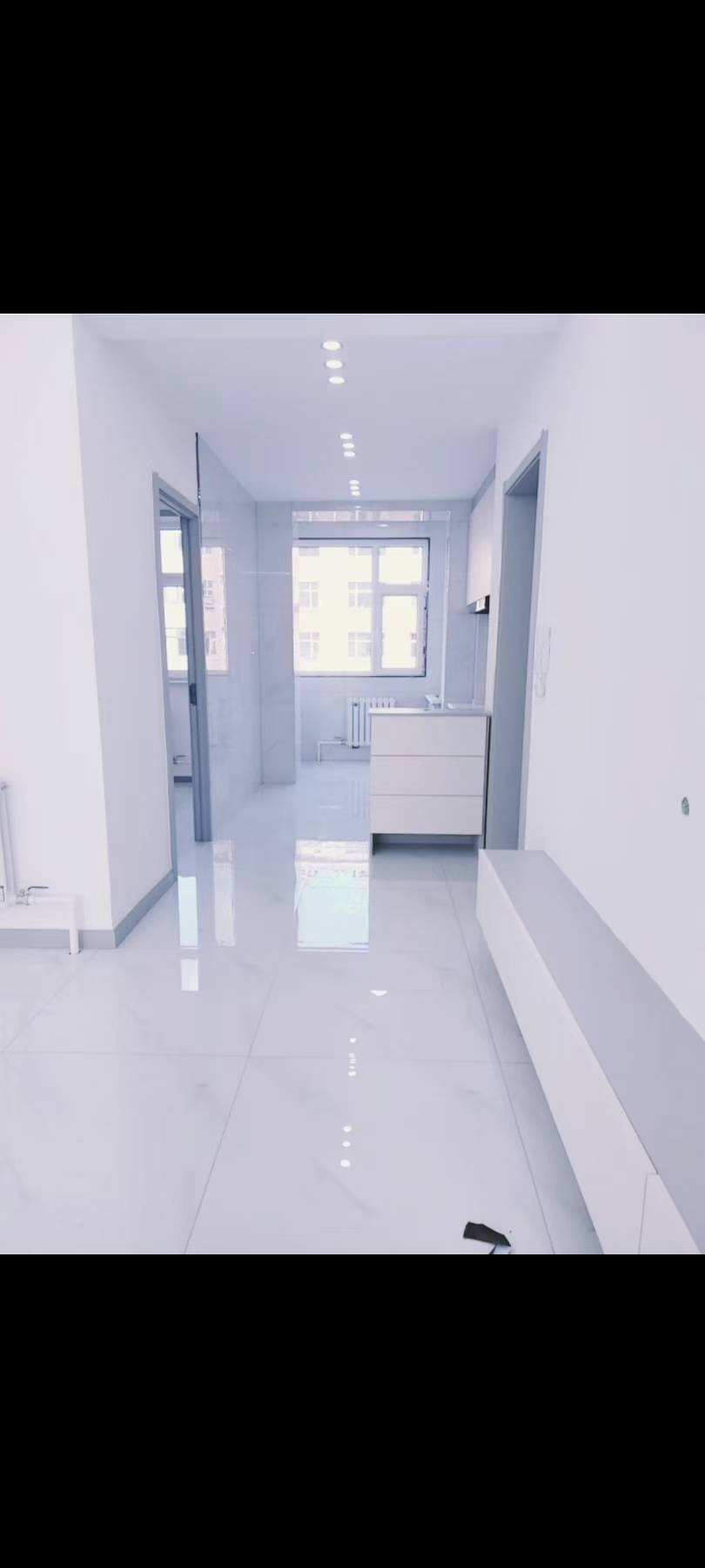 海天家园电梯房